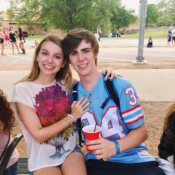 Meet your Posher, Anabelle - Picture 1 of 1